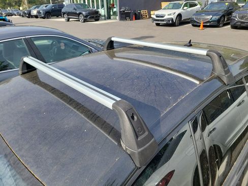 Used 2017 Volkswagen GTI SE FWD image 7