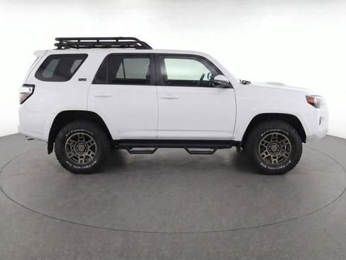 Used 2019 Toyota 4Runner SR5 Premium AWD/4WD image 2