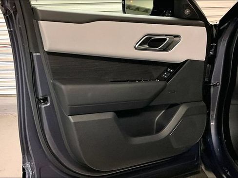 Certified 2026 Land Rover Range Rover Velar Dynamic SE AWD/4WD image 26