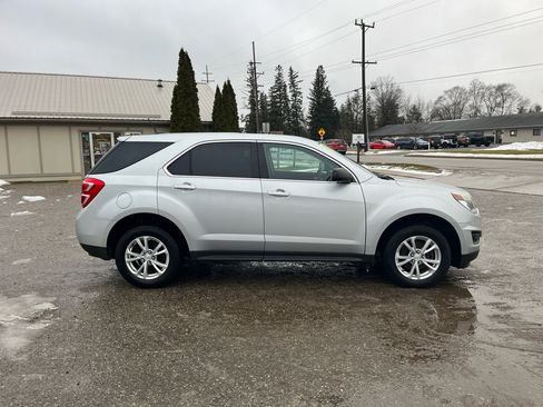 Used 2017 Chevrolet Equinox LS image 6
