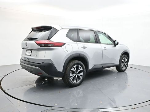 Used 2023 Nissan Rogue SV image 7