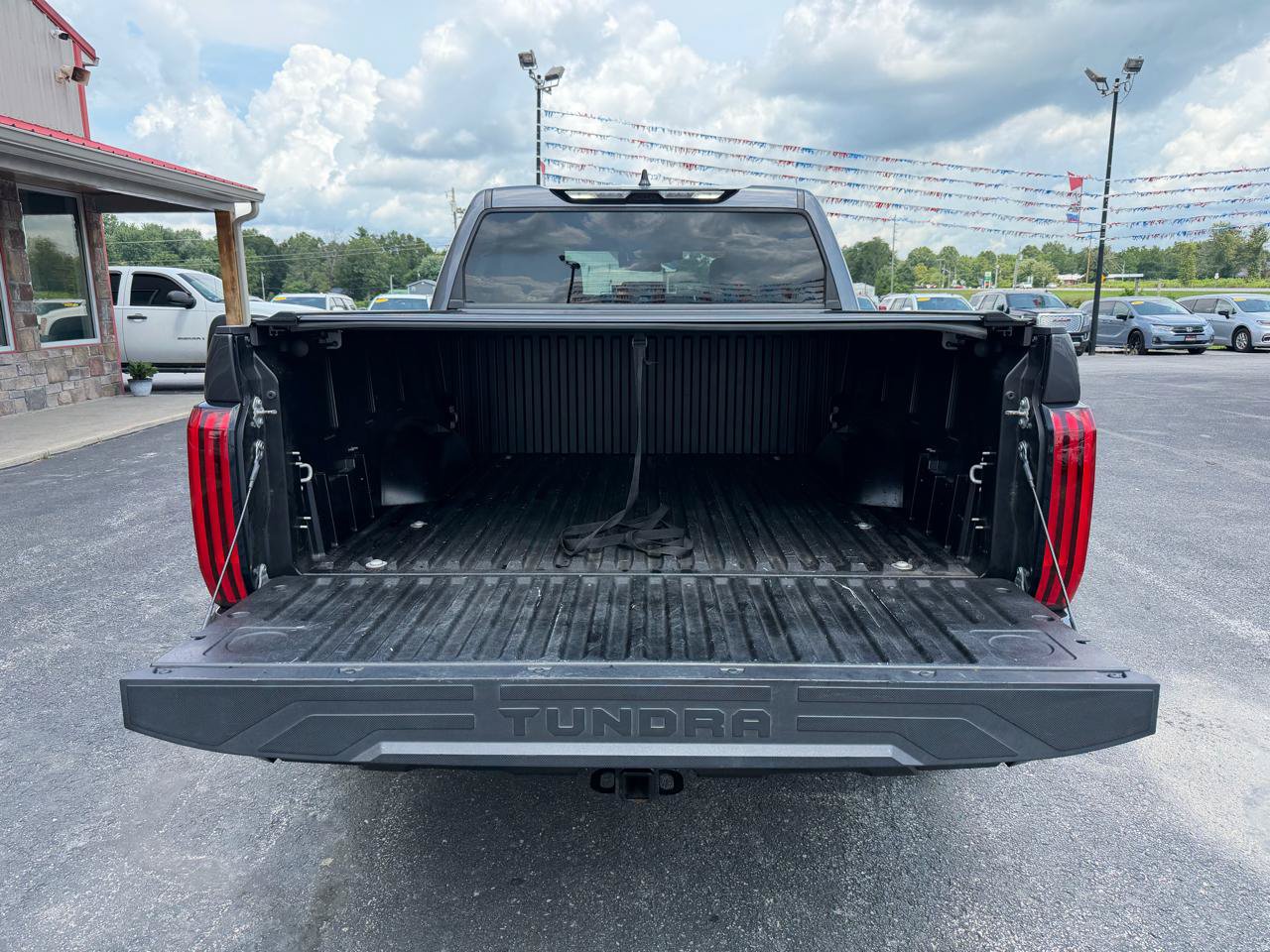 Used 2022 Toyota Tundra SR5 AWD/4WD image 6