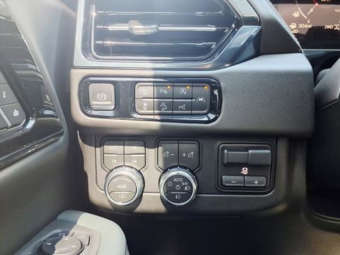 Used 2026 GMC Yukon XL AT4 w/ AT4 Premium Plus Package image 26