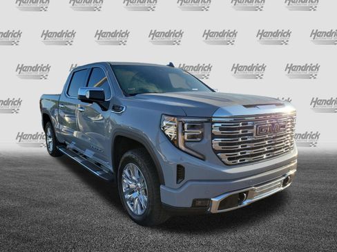 Used 2025 GMC Sierra 1500 Denali w/ Technology Package AWD/4WD image 2