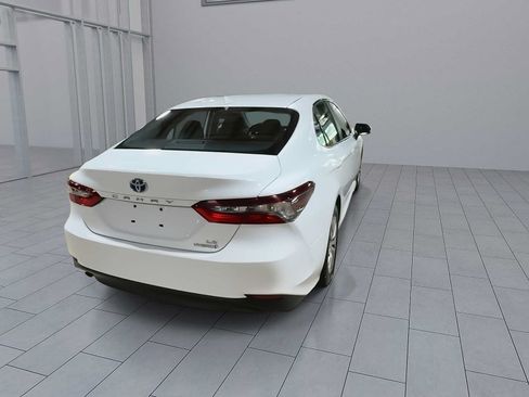 Used 2021 Toyota Camry LE FWD image 8