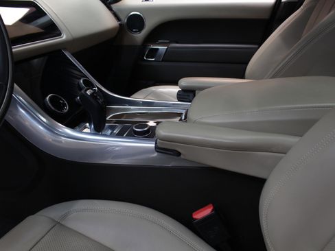 Used 2019 Land Rover Range Rover Sport Supercharged image 30