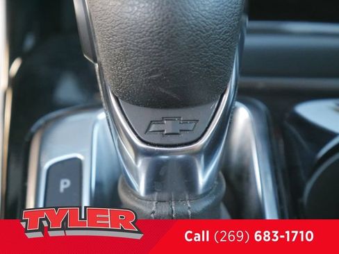 Used 2024 Chevrolet Trax LT w/ LT Convenience Package FWD image 33