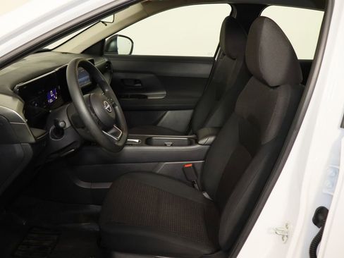 Used 2025 Nissan Kicks S image 16