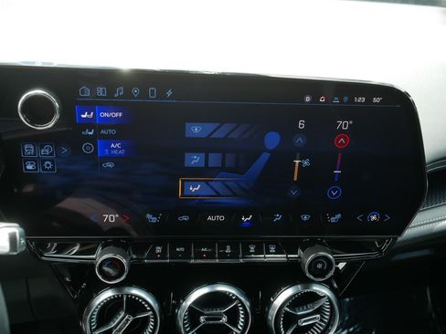 Used 2024 Chevrolet Blazer EV LT AWD/4WD image 23