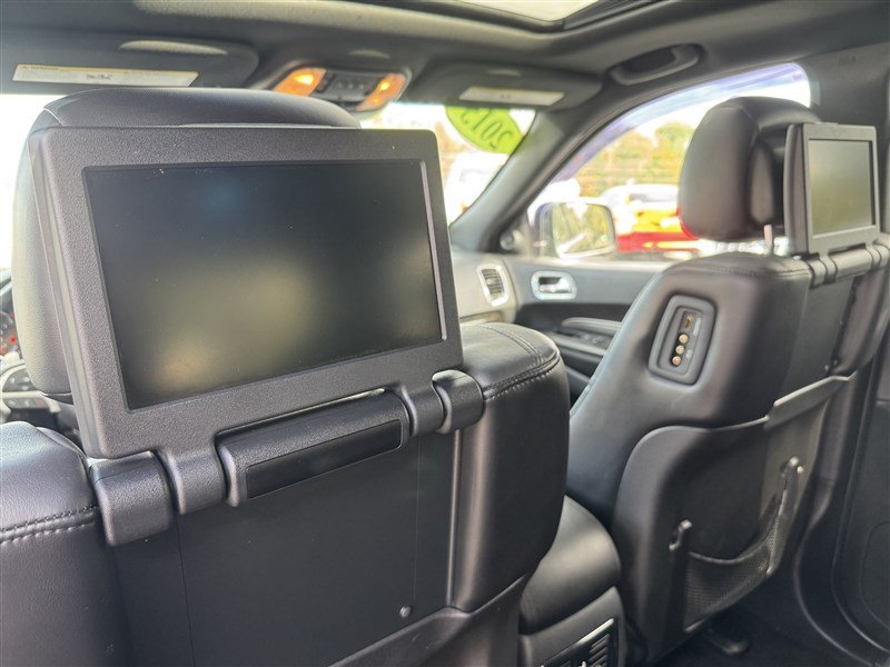 Used 2015 Dodge Durango Limited w/ Blacktop Package AWD/4WD image 24