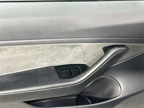 Used 2019 Tesla Model 3 Long Range image 19