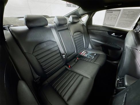 Used 2023 Kia Forte GT-Line w/ GT-Line Premium Package image 28