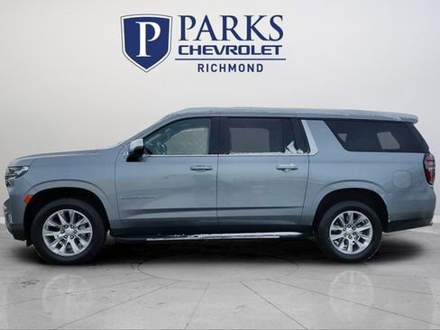 Certified 2023 Chevrolet Suburban Premier image 4