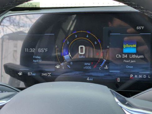 New 2026 Chevrolet Equinox LT image 13