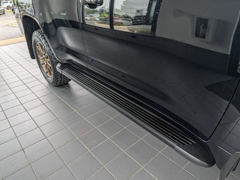 Used 2020 Toyota Land Cruiser Heritage Edition AWD/4WD image 2