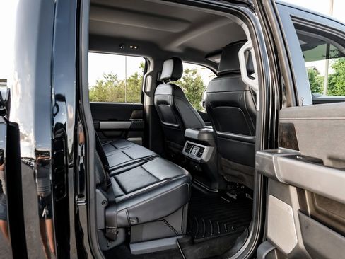 Used 2024 Ford F250 Lariat w/ Sport Appearance Package AWD/4WD image 34