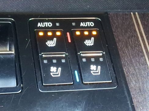 Used 2016 Lexus RX 450h AWD image 26