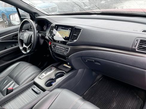 Used 2023 Honda Passport TrailSport image 13