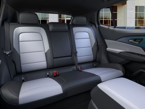 New 2026 Chevrolet Equinox EV LT image 19