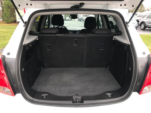 Used 2020 Chevrolet Trax LT image 29