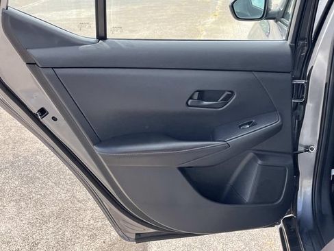 Used 2024 Nissan Sentra S FWD image 17