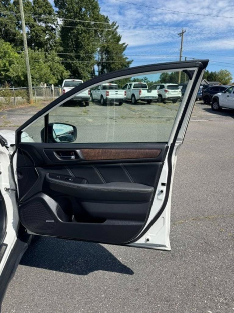 Used 2019 Subaru Outback 3.6R Limited w/ Popular Package #2 AWD/4WD image 12