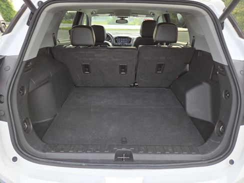 Used 2024 GMC Terrain AT4 AWD/4WD image 19