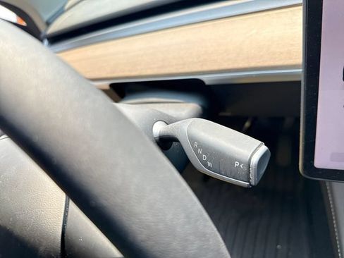 Used 2023 Tesla Model Y Long Range AWD/4WD image 21