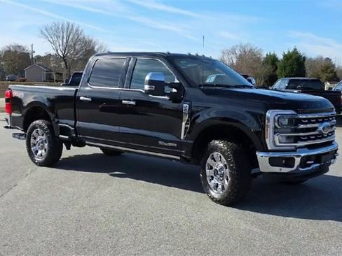 Used 2024 Ford F250 Lariat w/ Lariat Ultimate Package image 2