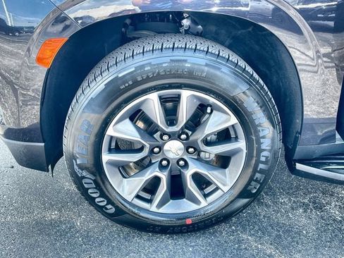 Certified 2022 Chevrolet Tahoe LT w/ Luxury Package AWD/4WD image 34