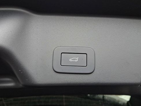 Used 2025 Land Rover Range Rover Evoque S AWD/4WD image 29