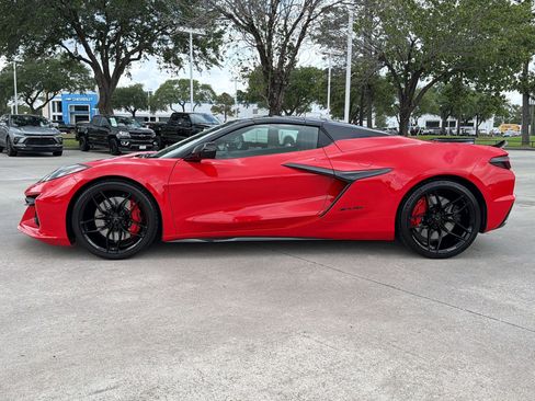 Used 2025 Chevrolet Corvette Z06 w/ Battery Protection Package image 2