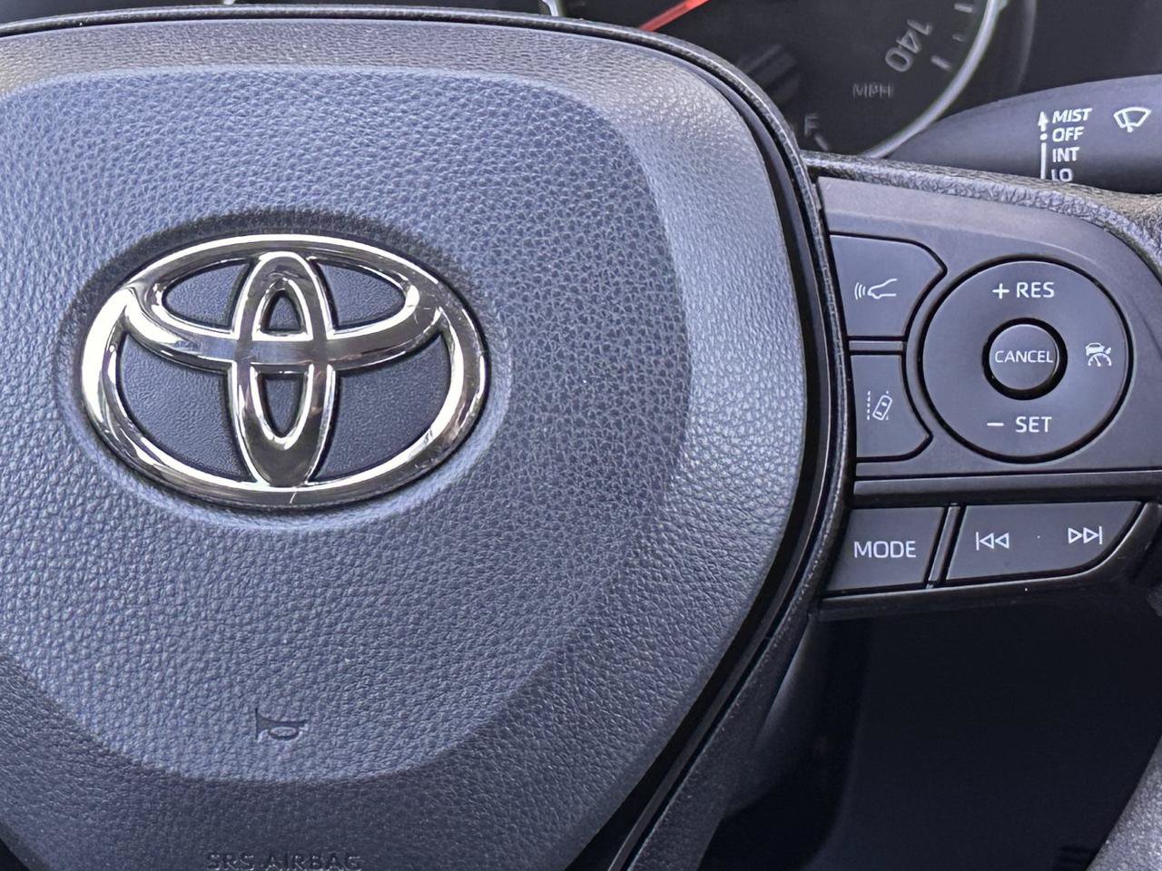 Used 2022 Toyota RAV4 LE FWD image 19