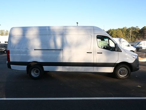 Used 2026 Mercedes-Benz Sprinter 3500 image 23