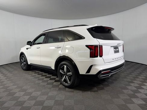 Used 2022 Kia Sorento EX w/ Panoramic Sunroof Package FWD image 7
