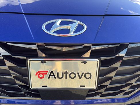 Used 2023 Hyundai Elantra Limited FWD image 28
