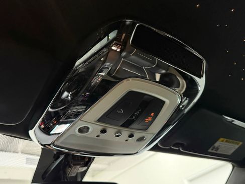 Used 2014 Rolls-Royce Wraith image 22