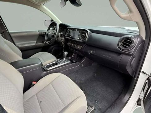 Used 2022 Toyota Tacoma SR image 20
