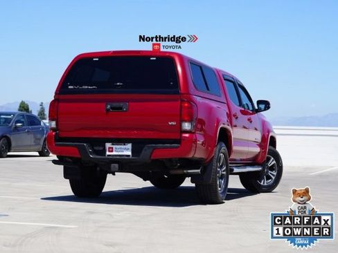 Used 2018 Toyota Tacoma TRD Sport w/ Technology Package RWD image 7