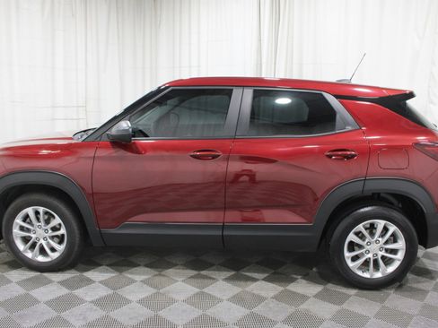 Used 2025 Chevrolet TrailBlazer LS w/ LS Confidence Package FWD image 31