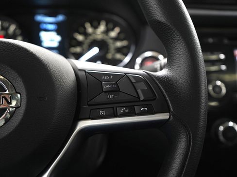 Used 2017 Nissan Rogue SL image 27