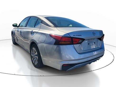 Used 2024 Nissan Altima 2.5 S image 6