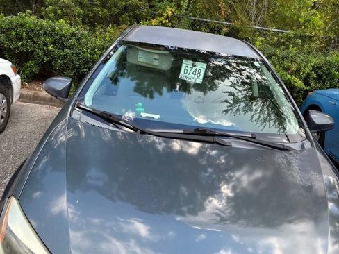Used 2015 Toyota Corolla LE FWD image 2