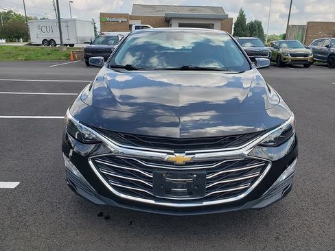 Used 2025 Chevrolet Malibu LT FWD image 9