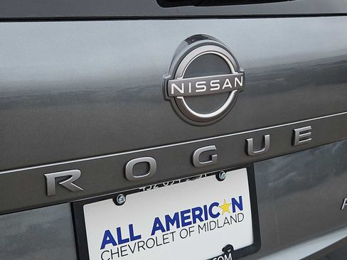 Used 2025 Nissan Rogue SV AWD/4WD image 11
