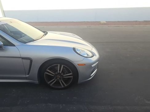 Used 2014 Porsche Panamera RWD image 4