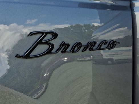 Used 2021 Ford Bronco Wildtrak AWD/4WD image 29