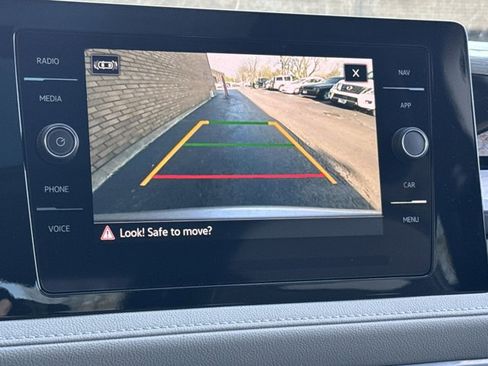 New 2025 Volkswagen Taos SEL image 6