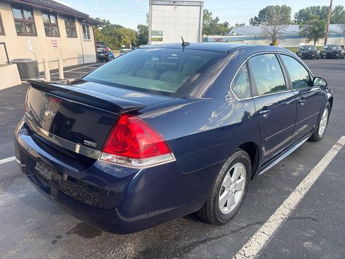 Used 2009 Chevrolet Impala LT w/ Luxury Edition Package FWD image 3