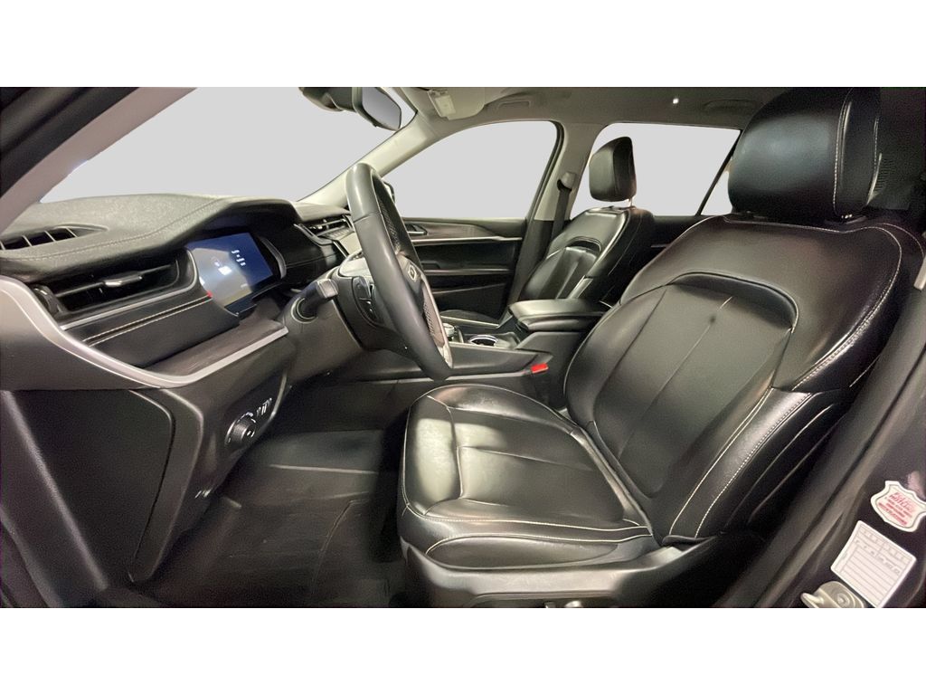 Used 2023 Jeep Grand Cherokee L Limited AWD/4WD image 12